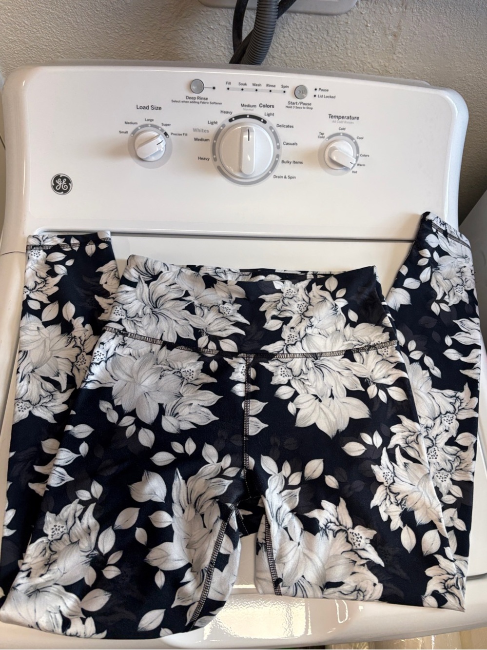 Balance Collection Black & White Floral Women’s Leggings